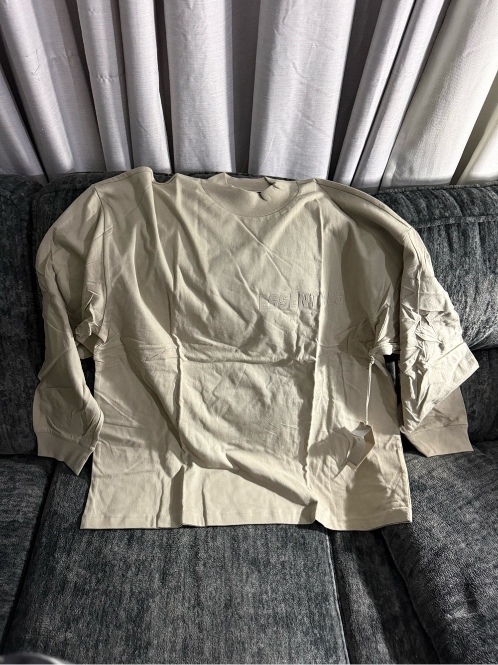Fear of God ESSENTIALS - Long Sleeve in Smoke